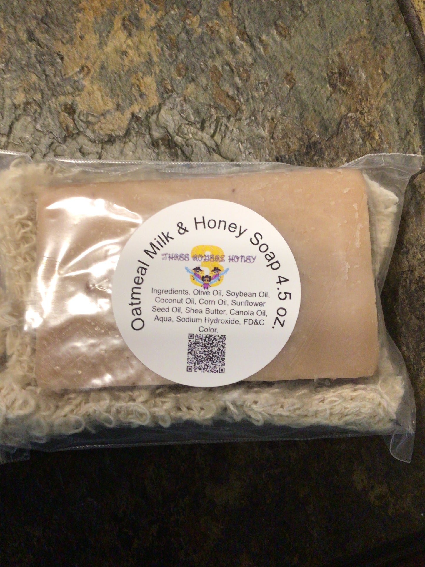 Soap Oatmeal Milk & Honey 4.5 oz. Bar with Sisal soap saver bag.